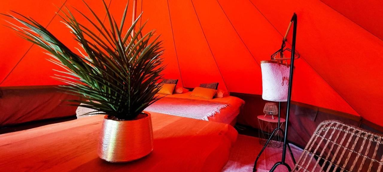 Fiertelmeers Boutique Glamping Hotell Ronse Exteriör bild